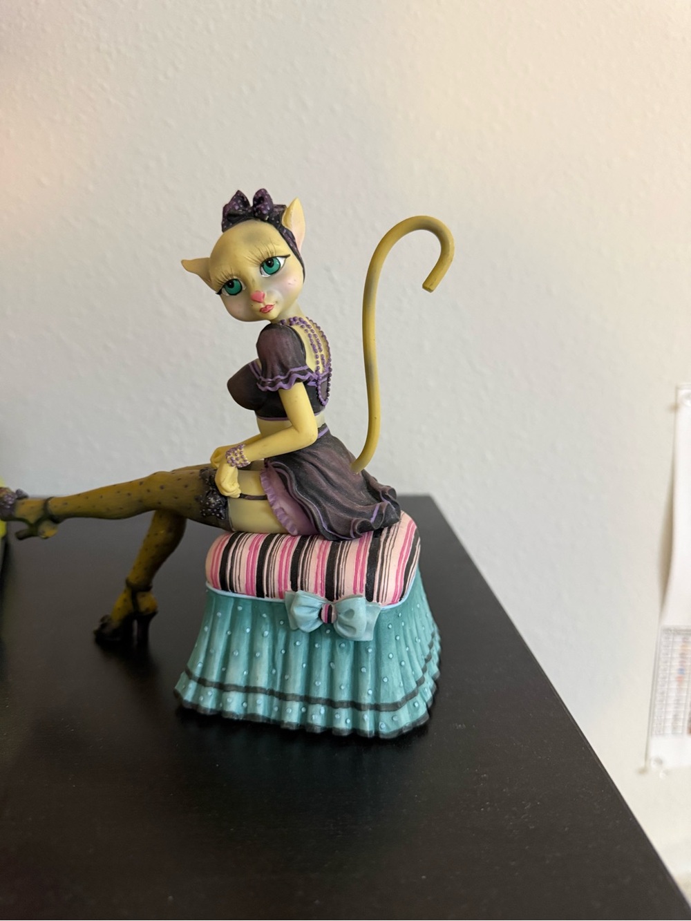 Alley Cats GoGo Retire, New Margaret Le Van